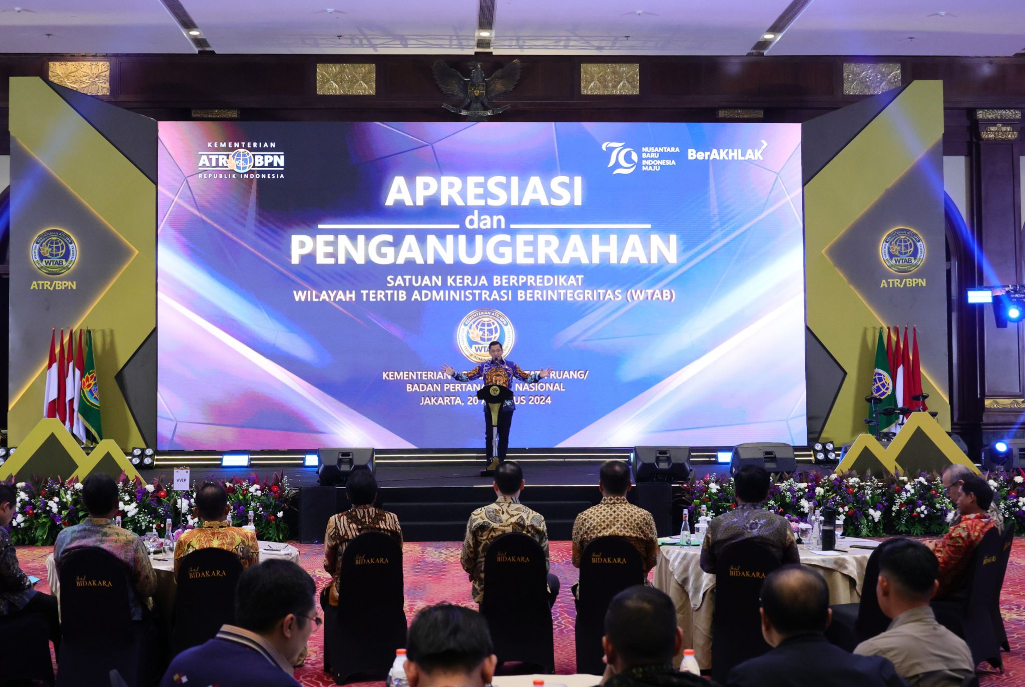 Berikan Predikat WTAB kepada 46 Satuan Kerja Daerah, Menteri AHY: Zona Integritas Hadirkan Layanan Publik yang Akuntabel, Transparan, Profesional, dan Melayani