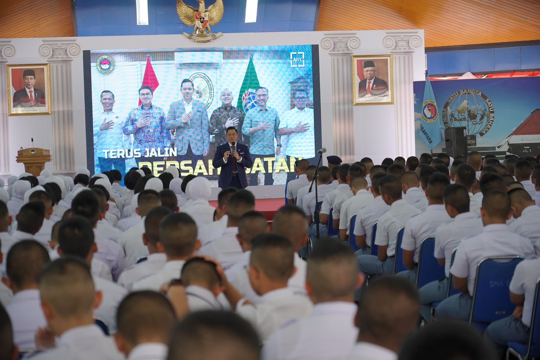 Hadir di SMA Taruna Nusantara sebagai Alumni, Menteri AHY Motivasi Siswa untuk Menjadi Generasi yang Optimis dan Berkarakter