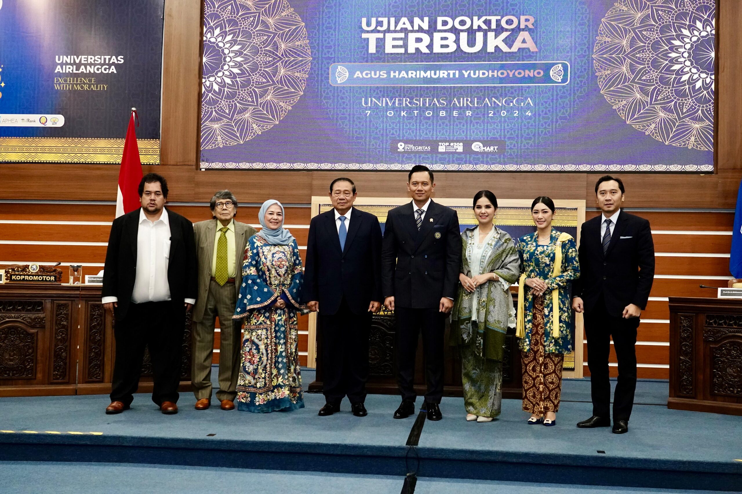 Penuh Haru, Menteri AHY Persembahkan Gelar Doktor untuk Almarhumah Ibu Ani Yudhoyono