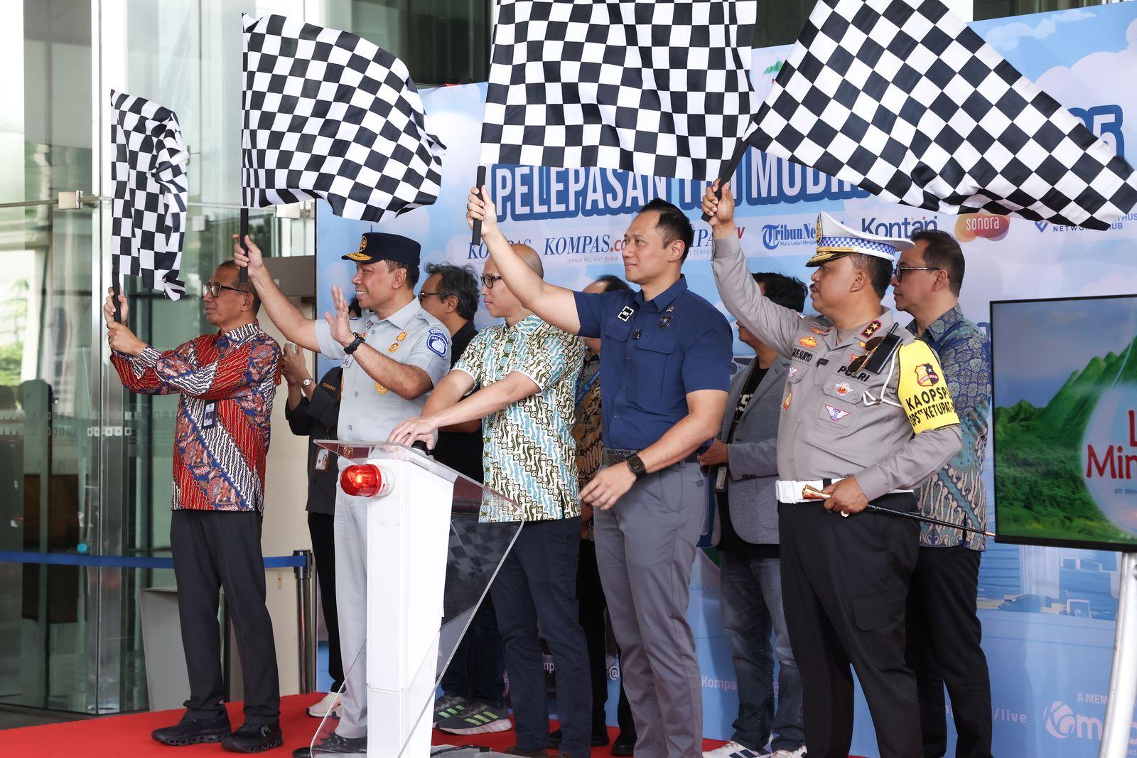 Lepas Tim Mudik Gesit 2025, Menko AHY Pastikan Perjalanan Mudik 2025 Aman, Nyaman, dan Terjangkau