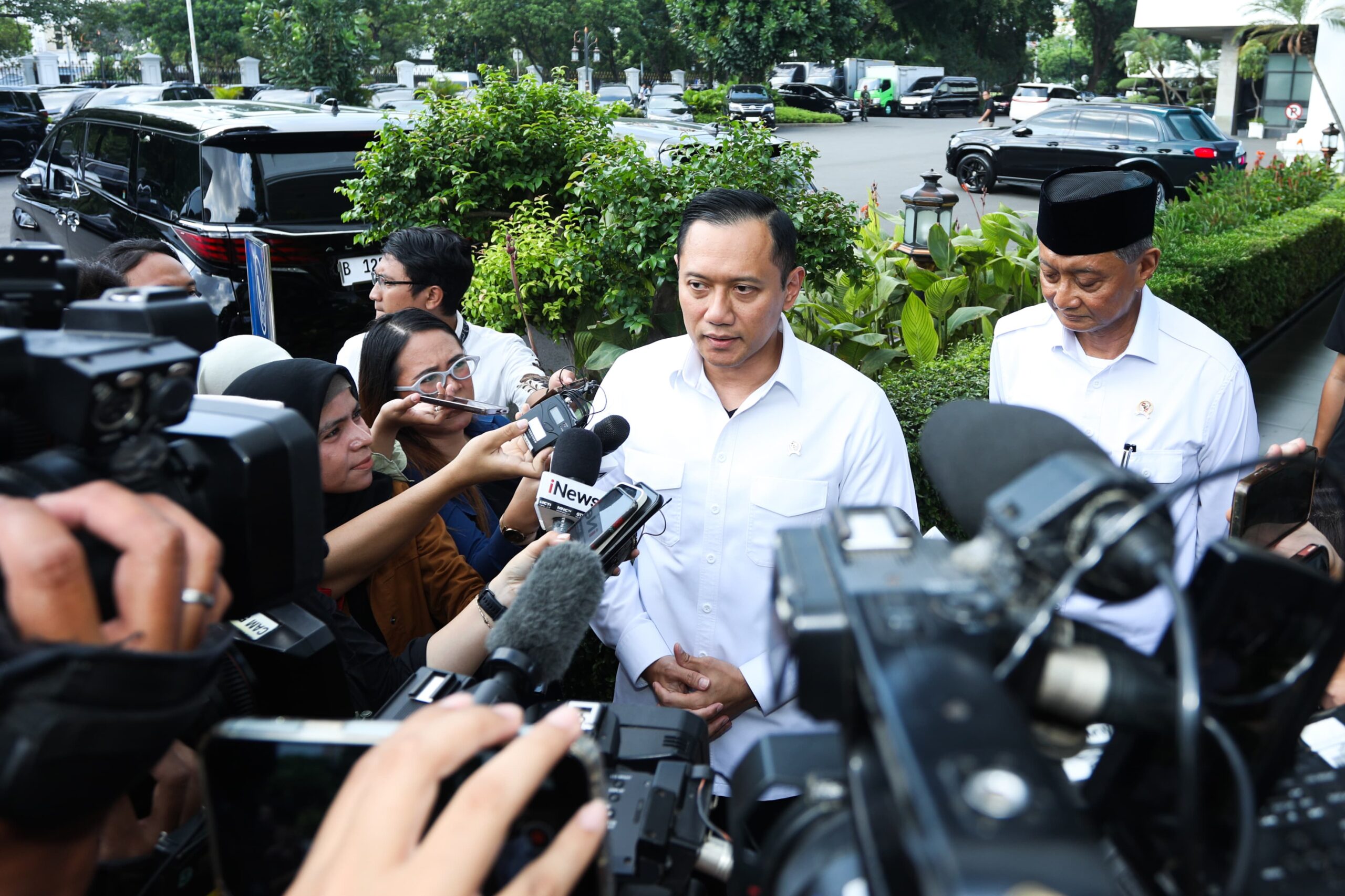 Gerak Cepat Perbaiki Infrastruktur Terdampak Unjuk Rasa, Menko AHY Pastikan Fasilitas Layanan Publik Dapat Segera Beroperasi Secara Normal