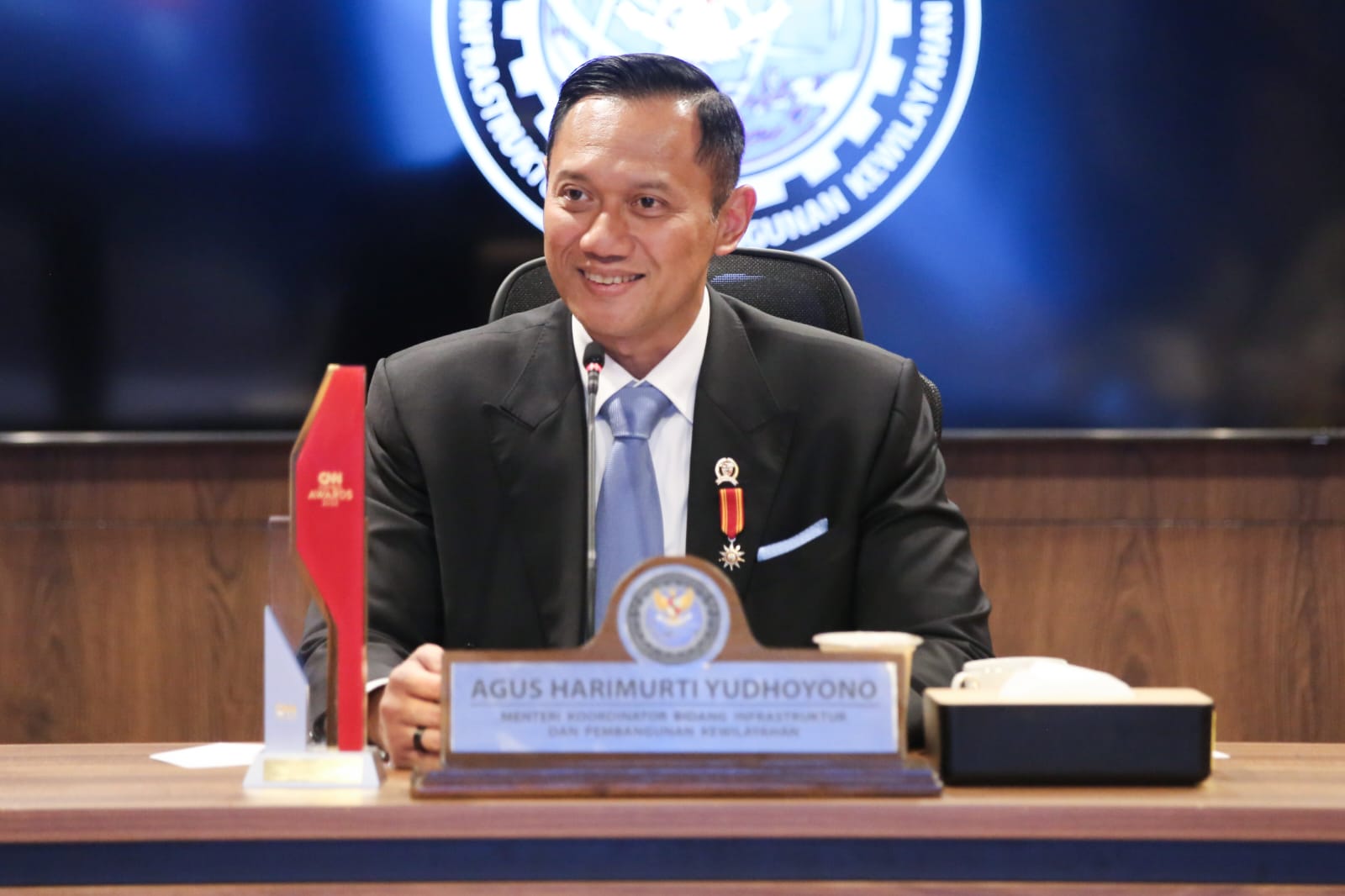 Terima Penghargaan dari CNN Indonesia, Menko AHY: Sinergi dan Kolaborasi Kunci Pembangunan Infrastruktur Indonesia