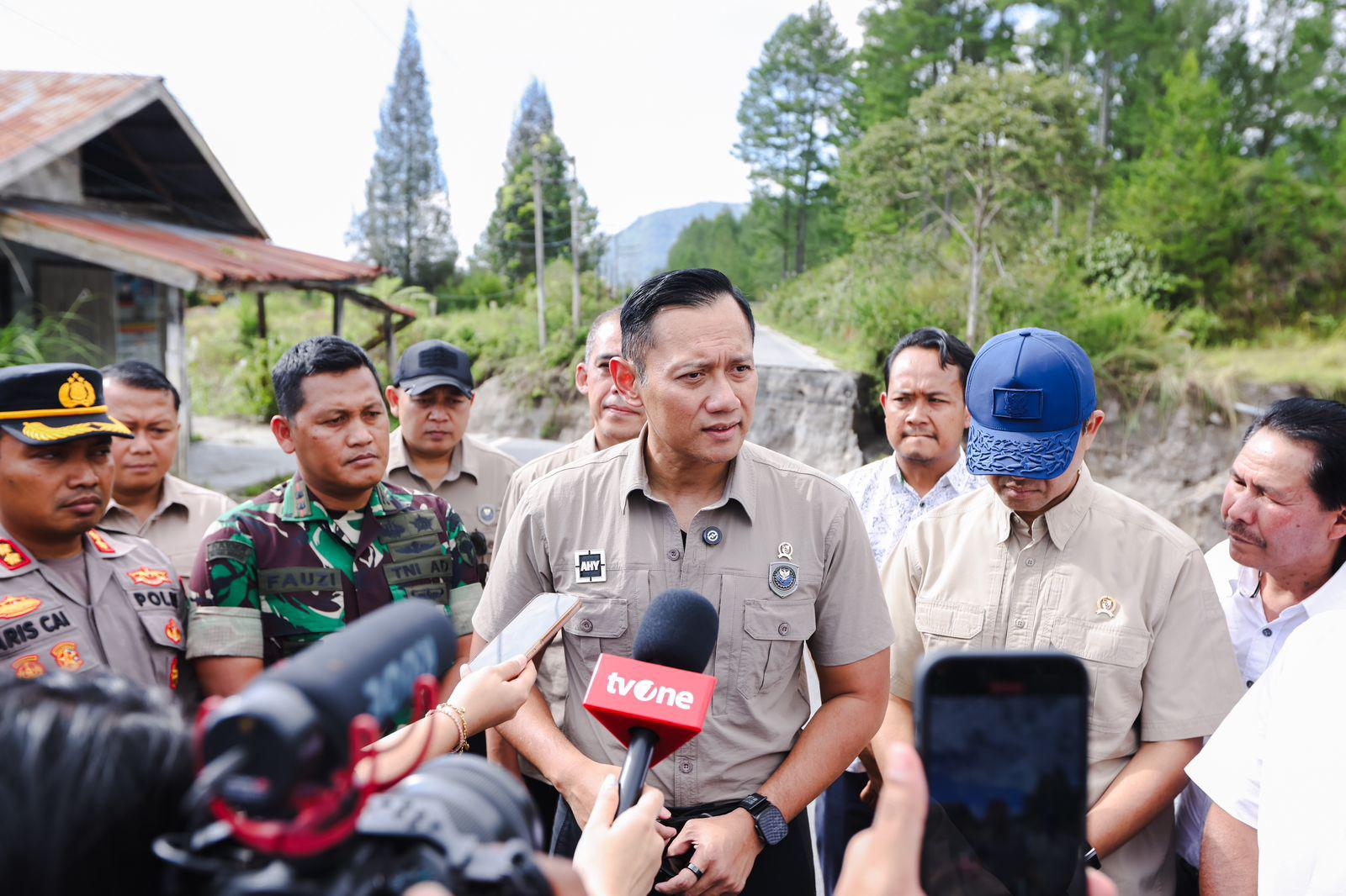 Tinjau Lokasi Bencana di Bener Meriah, Aceh, Menko AHY Serahkan Bantuan dan Pastikan Pemulihan Infrastruktur