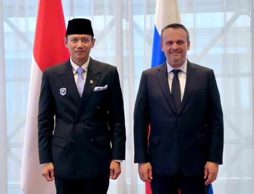 Pertemuan dengan Menteri Transportasi Federasi Rusia, Menko AHY Bahas Potensi Kerja Sama Strategis