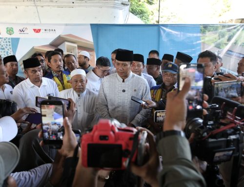 Kunjungi Ponpes Al-Khoziny, Menko AHY: Tragedi 67 Syuhada Tak Boleh Terulang, Keselamatan Santri Tak Bisa Ditawar