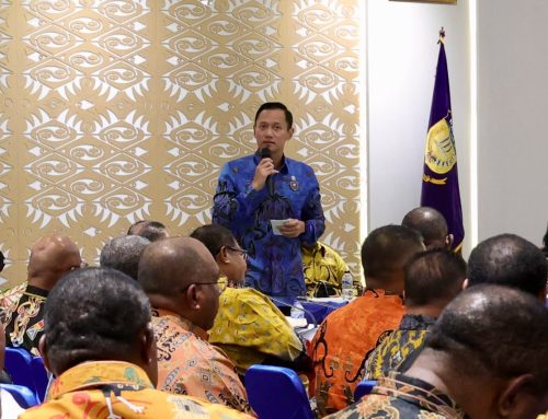 Tingkatkan Kualitas Hidup Masyarakat Papua, Menko AHY Tegaskan Pentingnya Penguatan Infrastruktur Dasar dan SDM