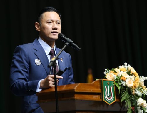 Menko AHY kepada Wisudawan UNAS: Berani Beradaptasi, Pimpin Perubahan, dan Hadirkan Manfaat bagi Masyarakat